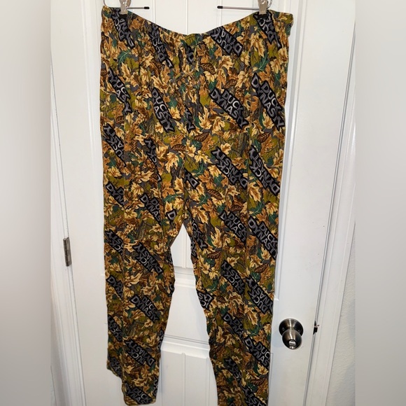 Duck Dynasty Men's Camouflage Joggers - Picture 10 of 10